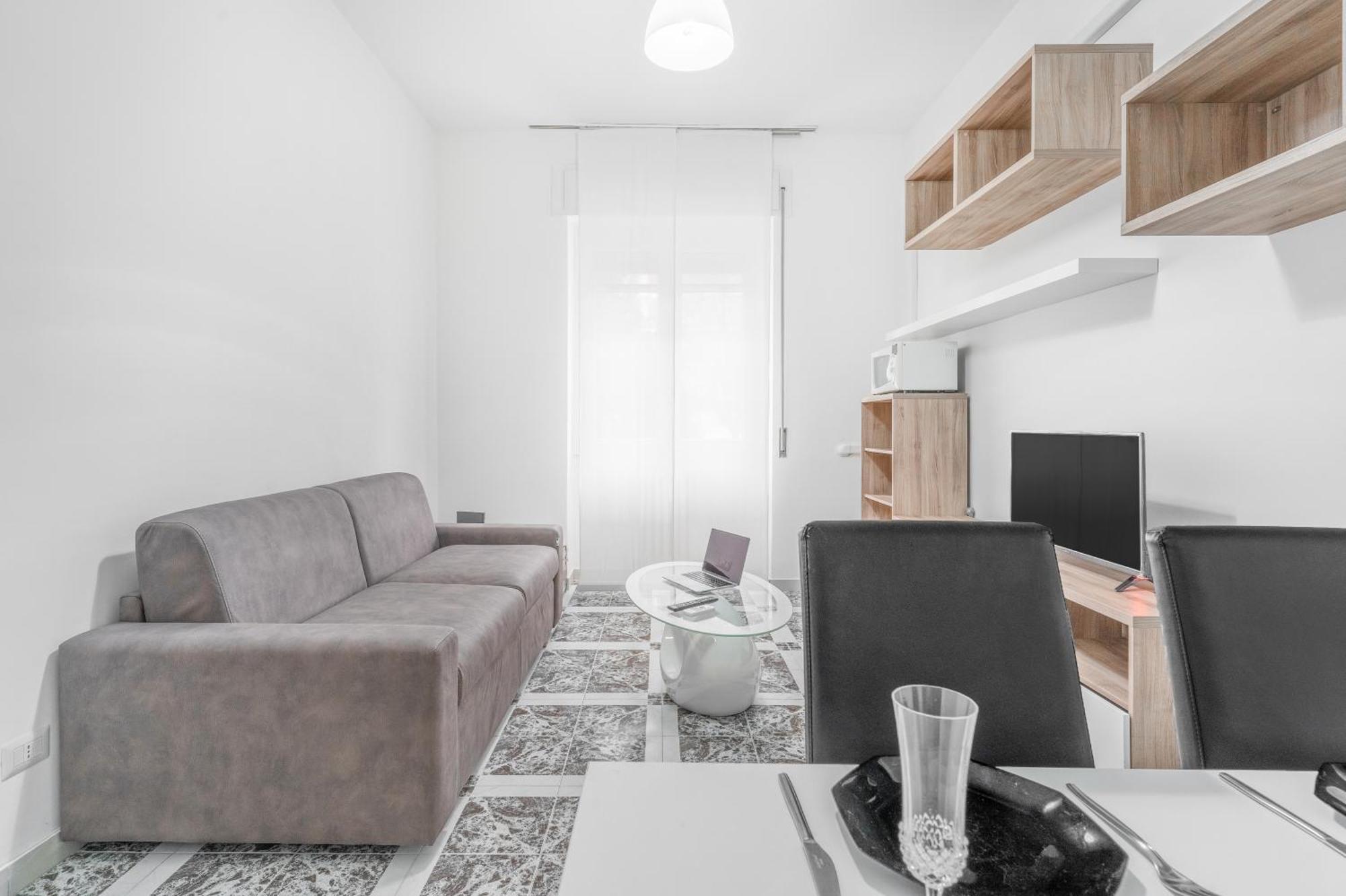 Apartamento Navigli Duomo - Chateau Milan, Metro M2 E Parcheggio Gratuito