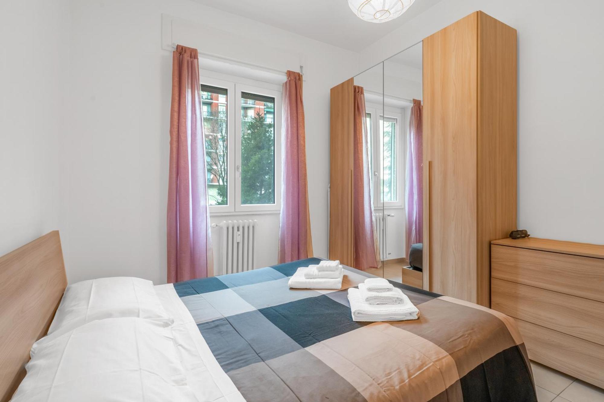 Navigli Duomo - Chateau Milan, Metro M2 E Parcheggio Gratuito * Milán